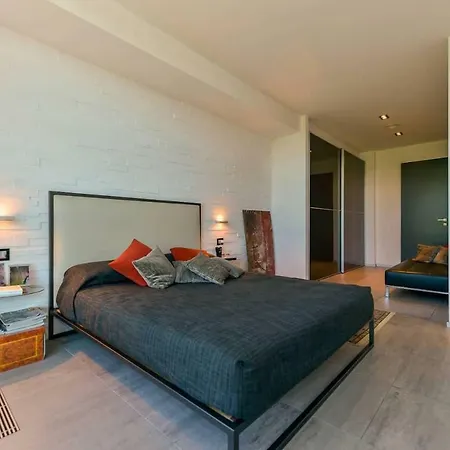 Loft 67 Apartment *